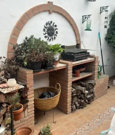 Beautiful Home, 3 Double Bedrooms, And *
