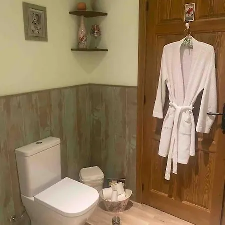 Beautiful Home, 3 Double Bedrooms, And *